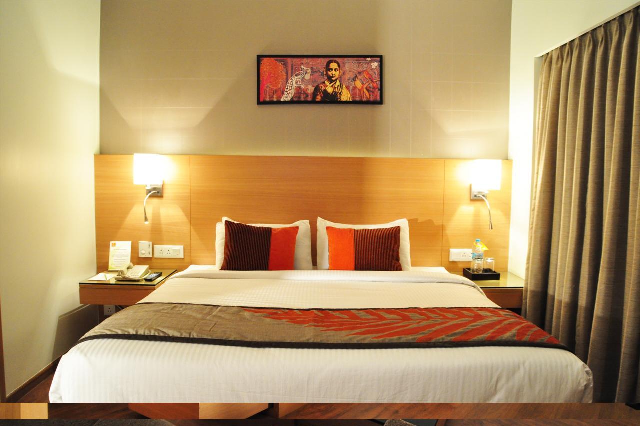 皮姆普里心灵空间酒店 Pimpri-Chinchwad 外观 照片