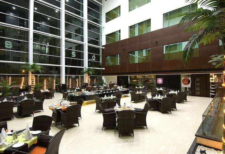 皮姆普里心灵空间酒店 Pimpri-Chinchwad 外观 照片